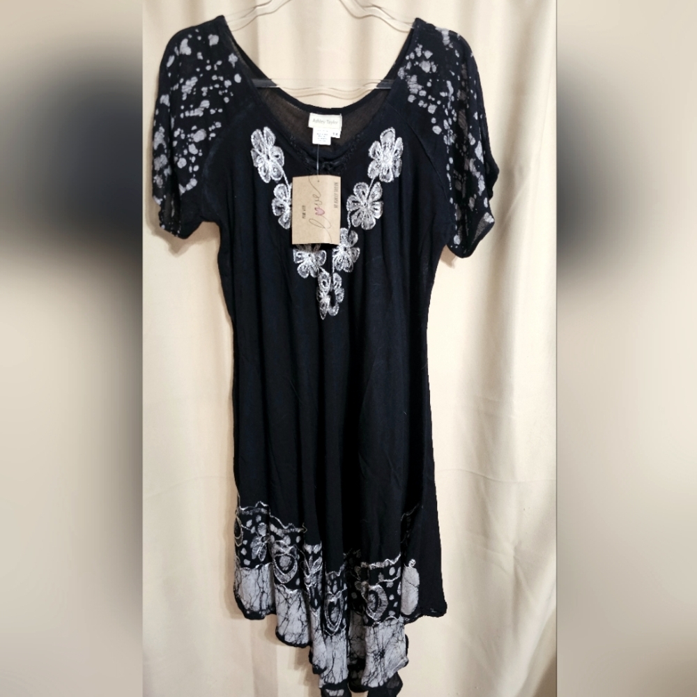 Ashley Taylor Embroidered Black and White Light Summer Flowy Boho Dress
